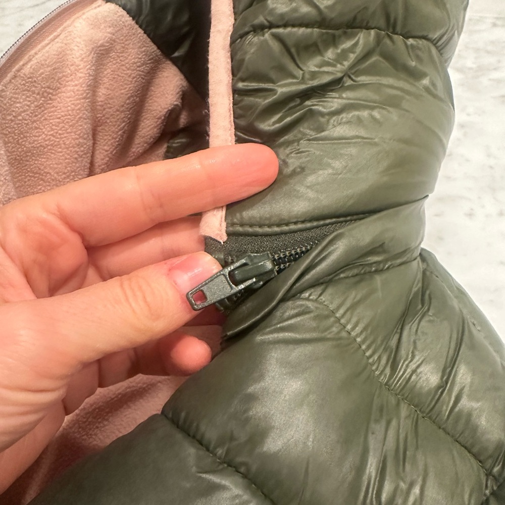 Michael Kors Toddler Girl 4T Hooded Puffer Jacket with Pink Lining - Picture 4 of 5
